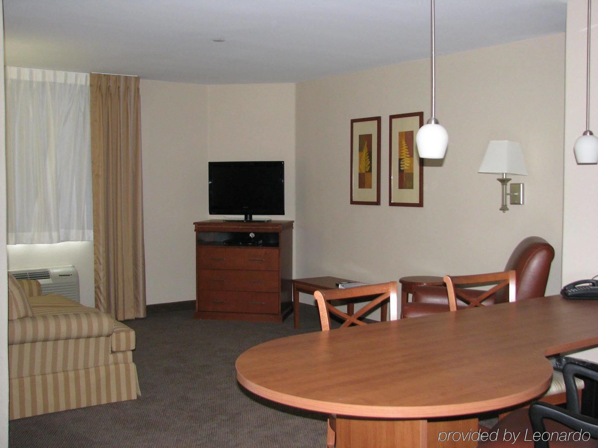 Candlewood Victoria By Ihg Habitación foto